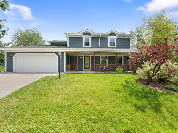 3106 Rolling Ridge Dr, Waukesha, WI 53188