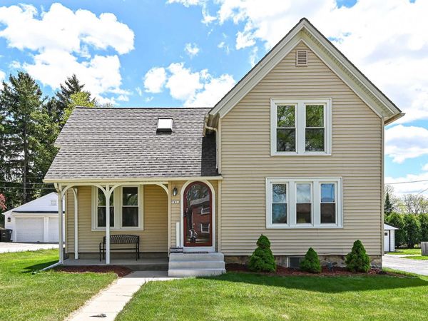 7831 W North Ave, Wauwatosa, WI 53213