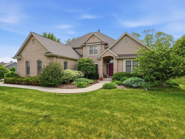 W130S9665 Jimmy Demaret Dr, Muskego, WI 53150