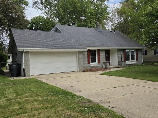 447 S Woodland Dr, Whitewater, WI 53190