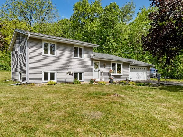 W278S8705 Lookout Ln, Vernon, WI 53149