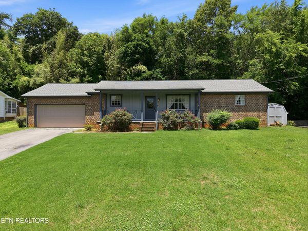 1437 Mount Vista Drive, Knoxville, TN 37920