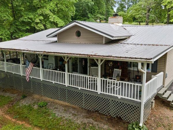 261 Rain Valley Rd, LaFollette, TN 37766