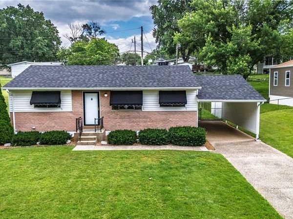 4276 Snelson Drive , St Louis, MO 63129