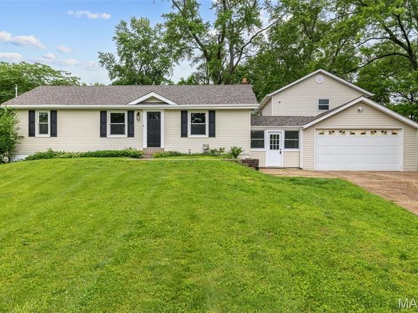 11304 De Runtz Avenue , Maryland Heights, MO 63043