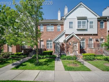 1727 Campau Farms Circle, Detroit, MI 48207