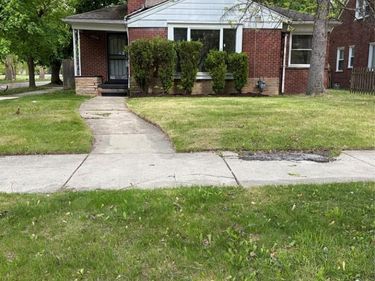 17250 Lenore, Detroit, MI 48219