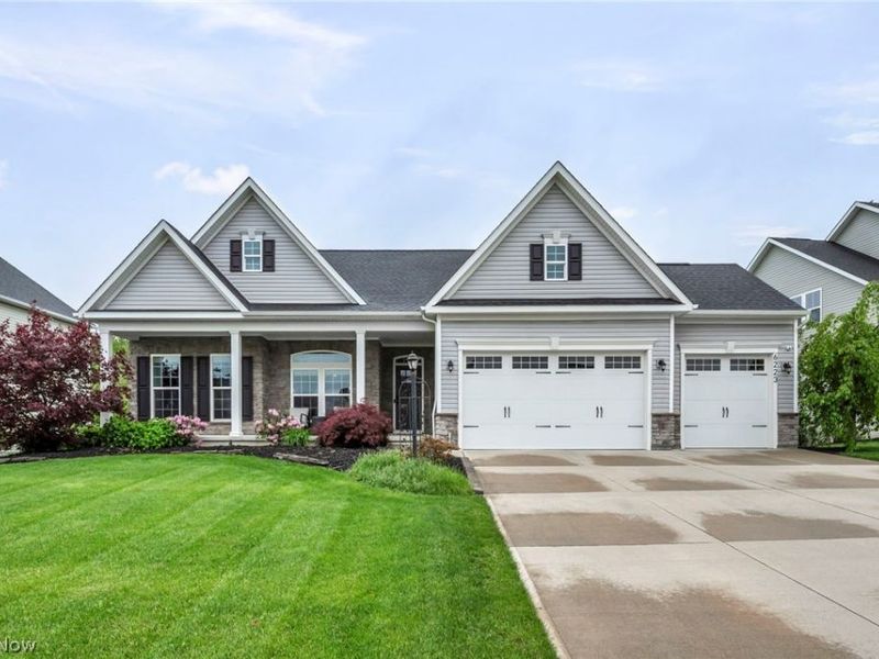 6223 Hooper Drive, Medina, OH 44256 Photo 2