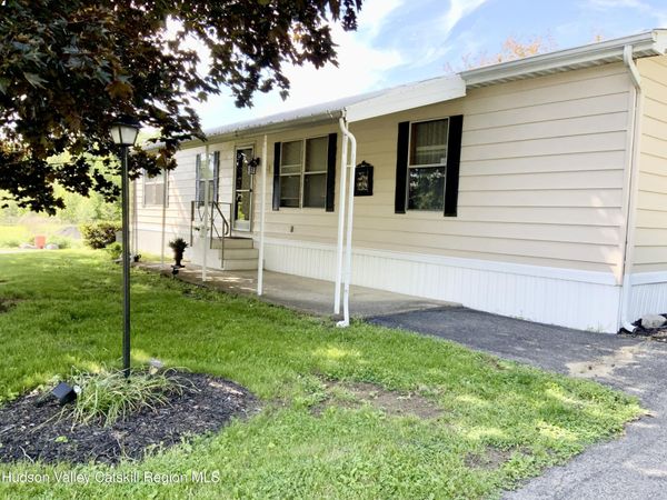 18 Cook Lane, New Paltz, NY 12561