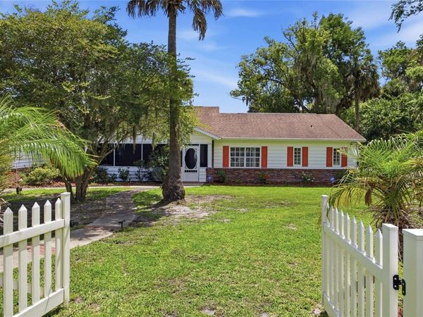 1100 N PALMETTO STREET, LEESBURG, FL 34748