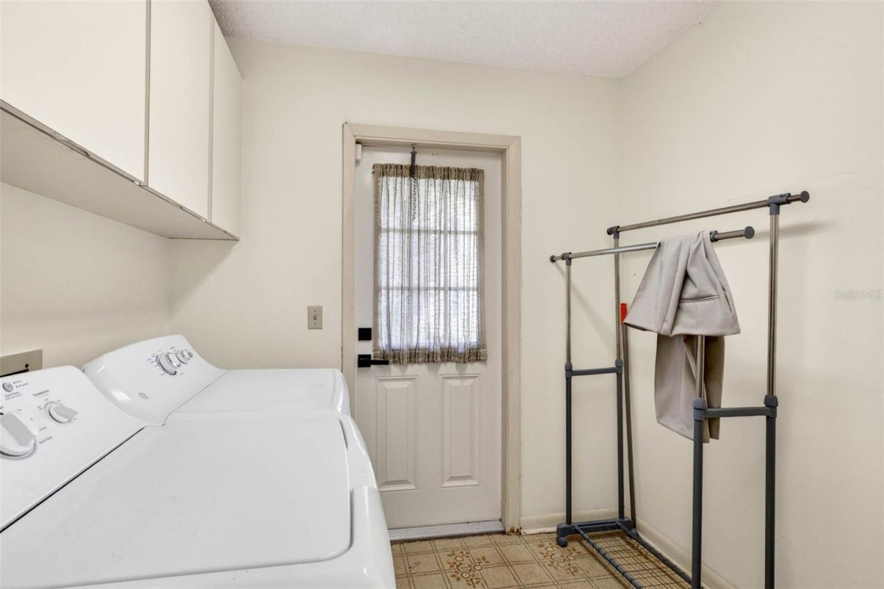 11004 Theresa Arbor Drive, Temple Terrace, FL 33617 Photo
