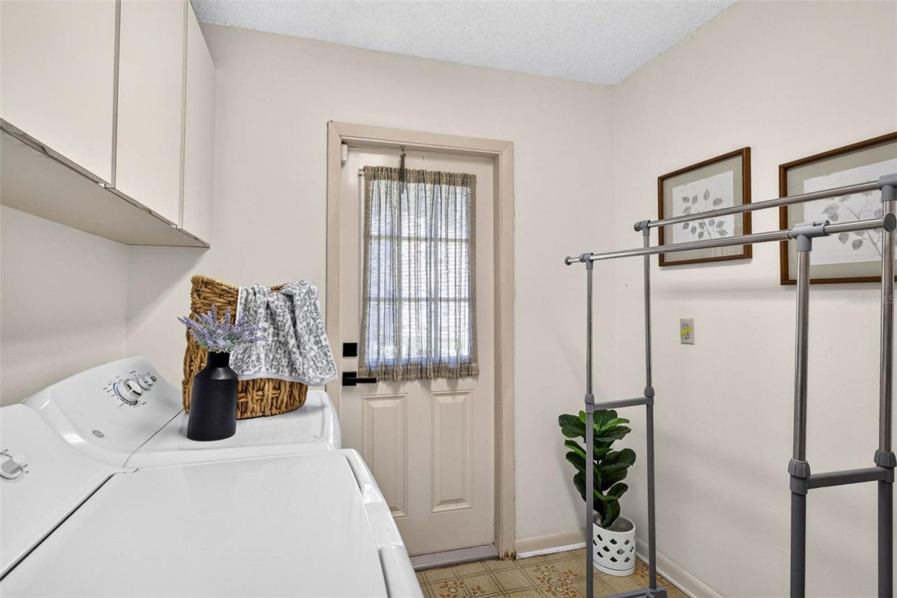 11004 Theresa Arbor Drive, Temple Terrace, FL 33617 Photo