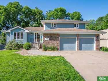16505 Pine Street , Omaha, NE 68130