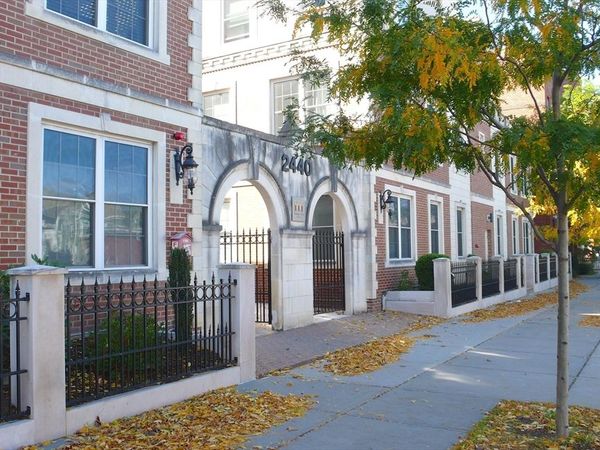 2440 Massachusetts Ave, Unit 8, Cambridge, MA 02140