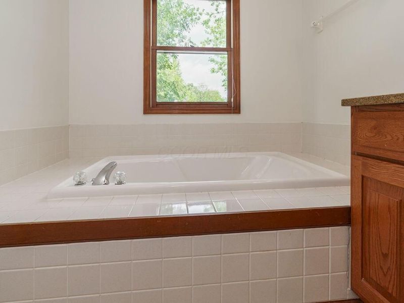 7558 Bardston Drive , Dublin, OH 43017 Photo 20