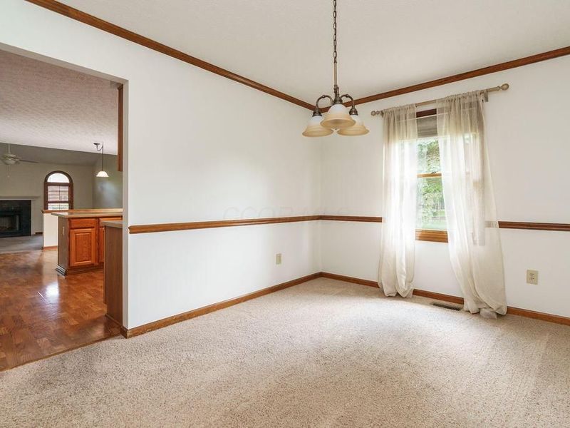 7558 Bardston Drive , Dublin, OH 43017 Photo 5