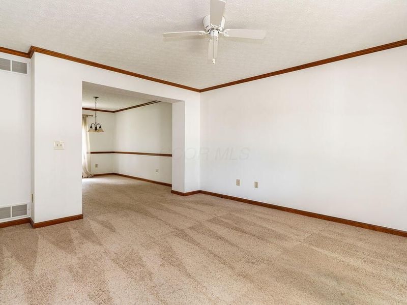 7558 Bardston Drive , Dublin, OH 43017 Photo 6