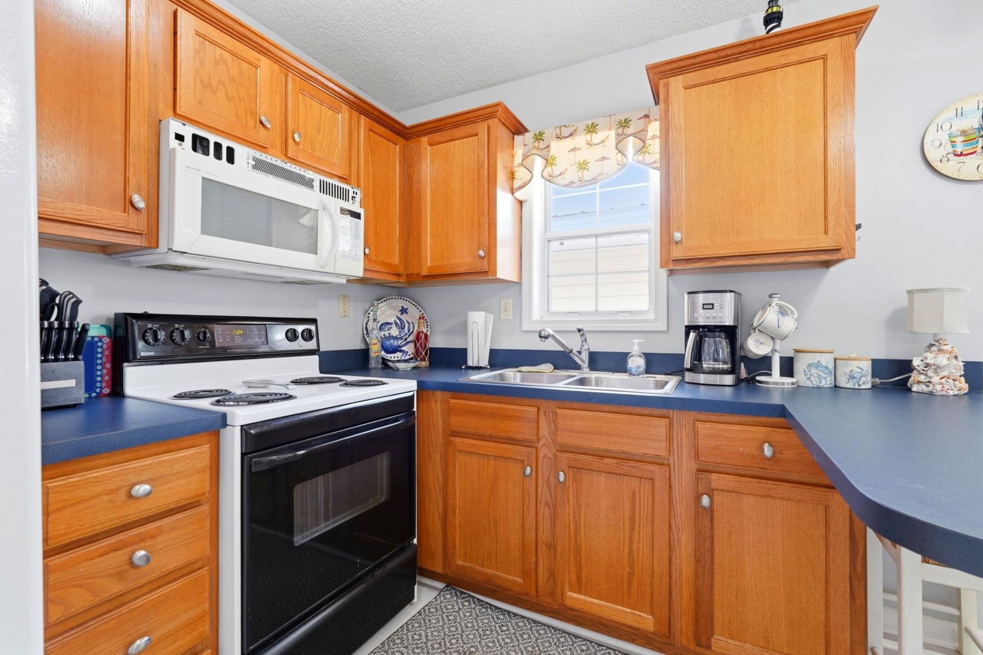 1808 Lovestone Dr.  Photo 13