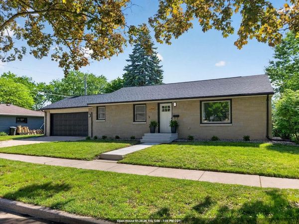 2206 N MCDONALD STREET, Appleton, WI 54911