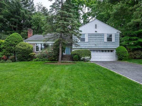 25 Crosshill Road , Hartsdale, NY 10530