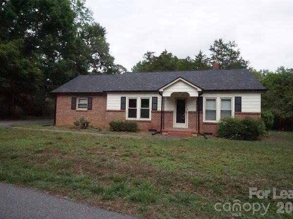 206 11th Street NE, Hildebran, NC 28637