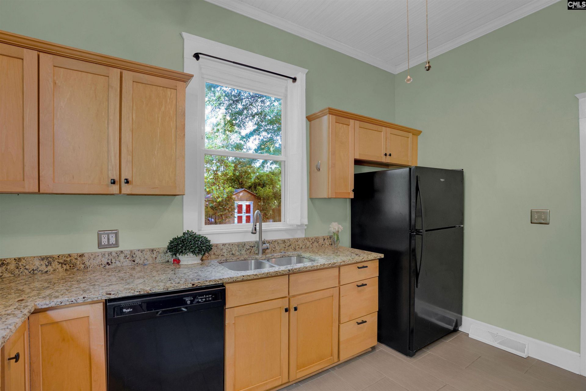 1103 Beaufort Street Photo 68