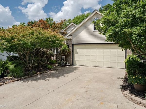 7538 Ridge Road , Parma, OH 44129