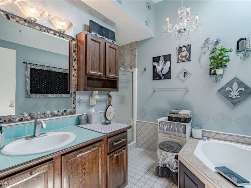 7538 Ridge Road , Parma, OH 44129 Photo 18