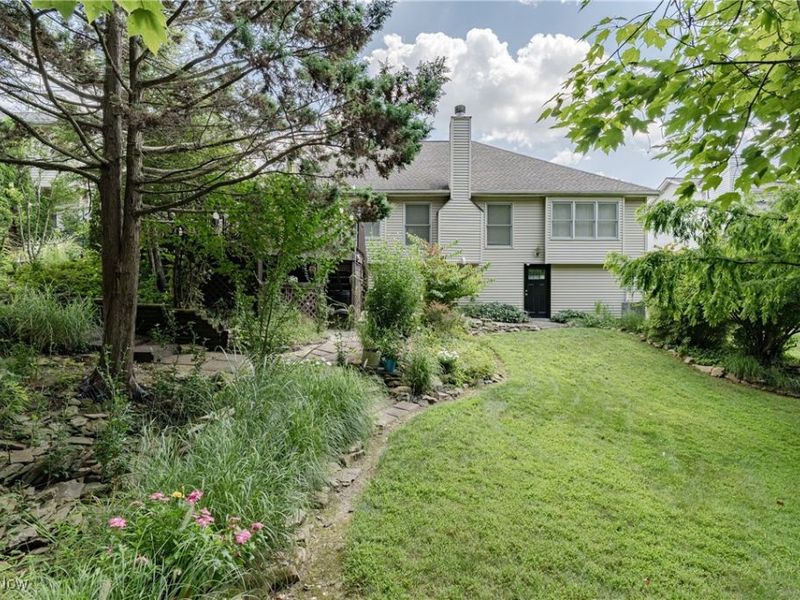 7538 Ridge Road , Parma, OH 44129 Photo 33