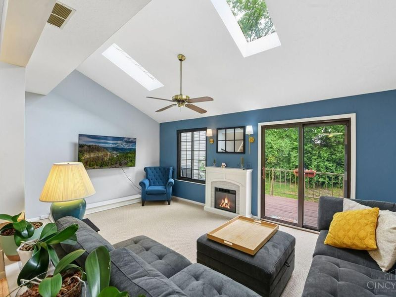 12095 Pickwick Place, Sharonville, OH 45241 Photo 4