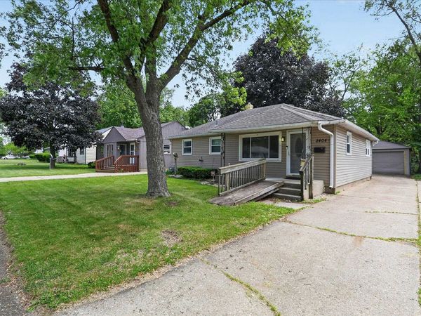2404 Paradise Boulevard, ROCKFORD, IL 61103