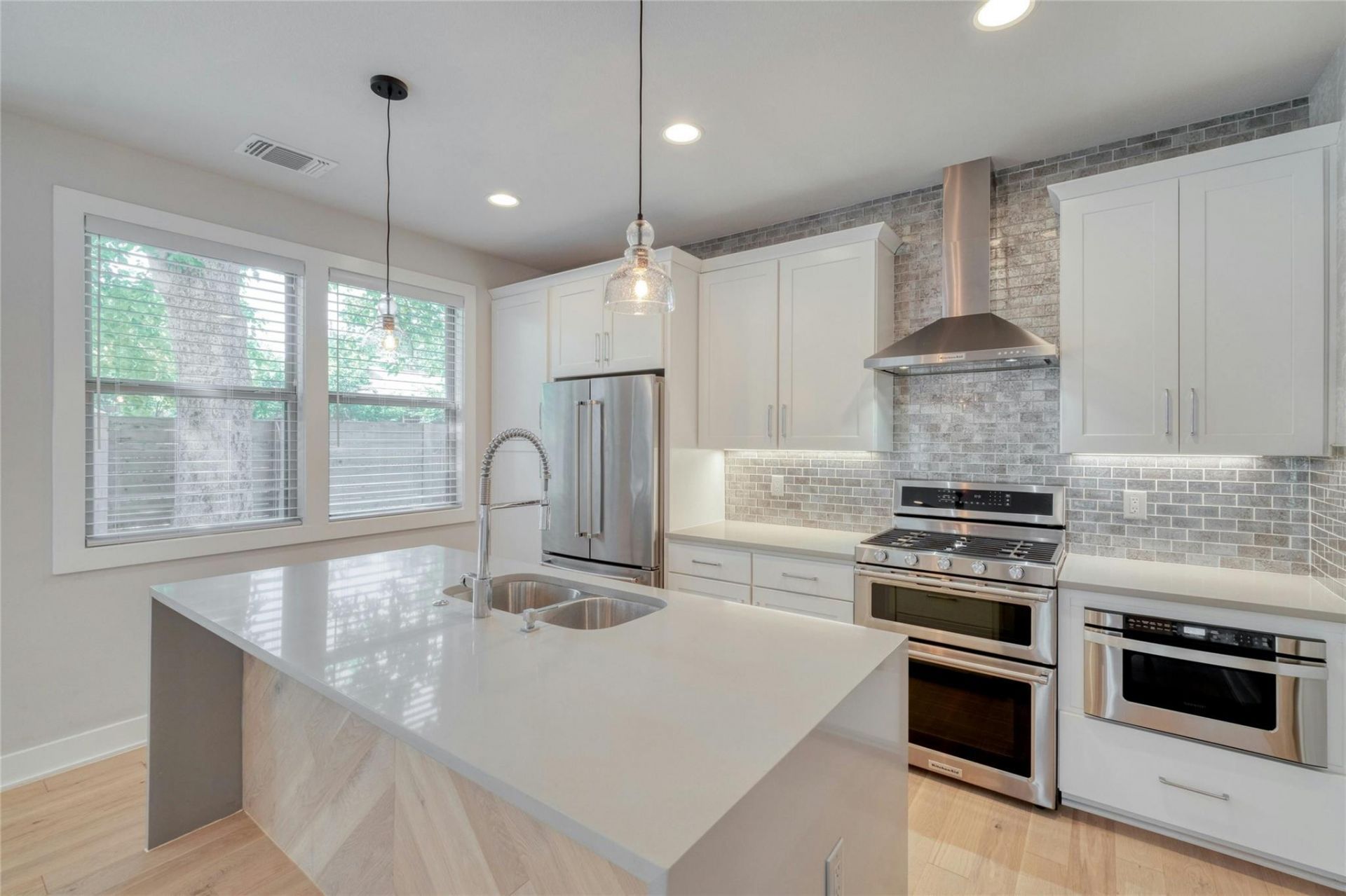 2204 Holly St, Unit 2, Austin, TX 78702 Main Photo