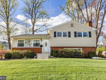 205 TAPAWINGO ROAD SW, VIENNA, VA 22180