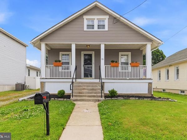 15 S CLINTON AVENUE, MAPLE SHADE, NJ 08052