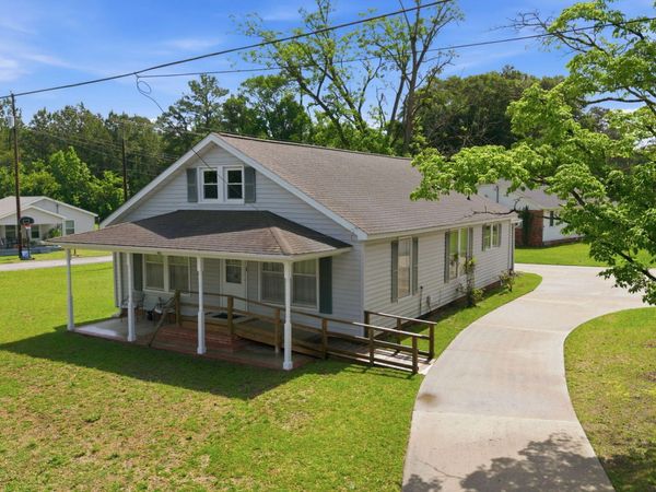 46 Elizabeth Avenue, Chocowinity, NC 27817