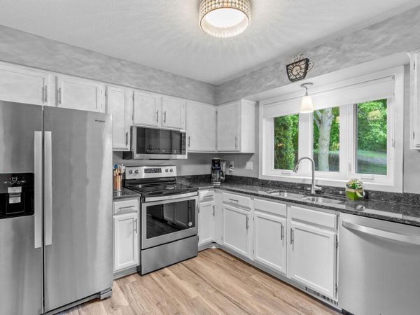 3980 Orchid Lane N, Plymouth, MN 55446