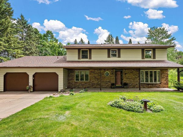 8290 Angus Avenue , Inver Grove Heights, MN 55077