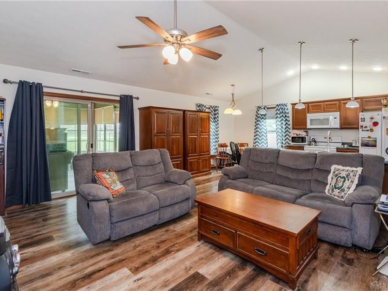105 Pebble Creek, Eaton, OH 45320 Photo 4