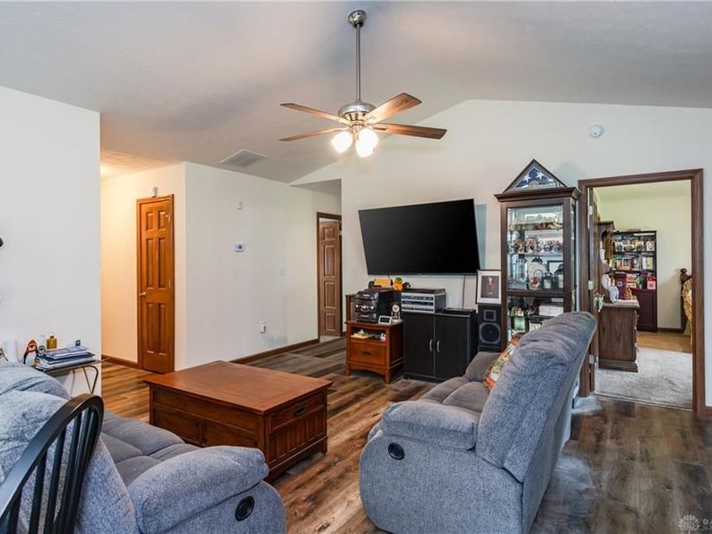 105 Pebble Creek, Eaton, OH 45320 Photo 6