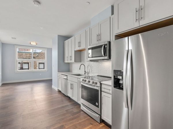 136 Babcock St, Unit 204, Brookline, MA 02446