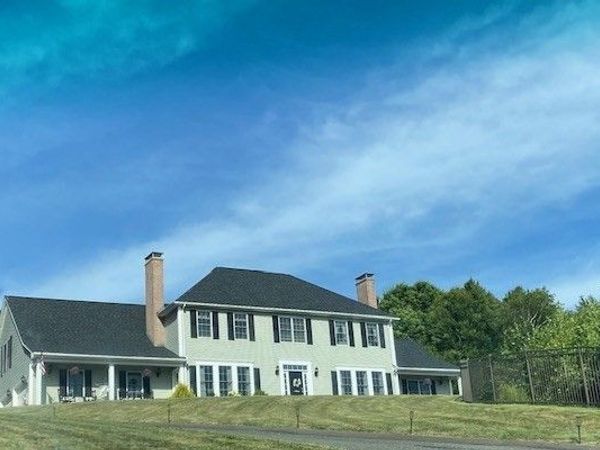 17 Lexington Dr, Belchertown, MA 01007
