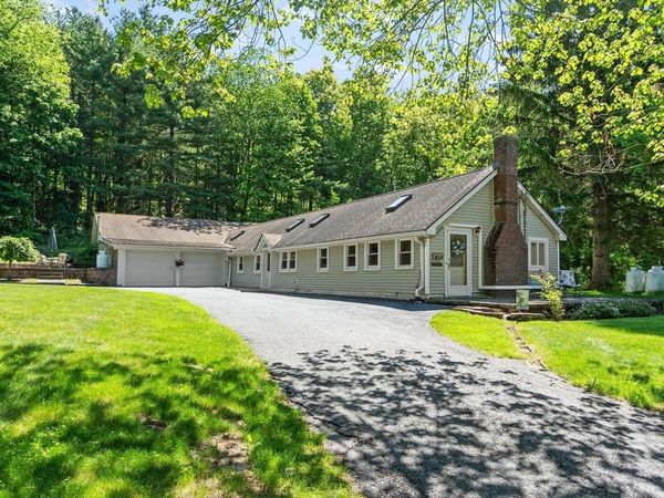 136 Fairbanks St, West Boylston, MA 01583