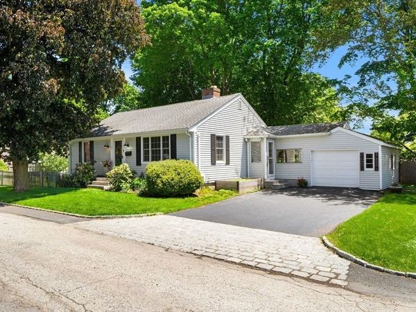 1 Sunset Lane, Hamilton, MA 01982