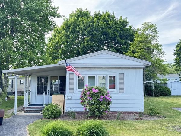 18 Garden Lane, Plainville, MA 02762