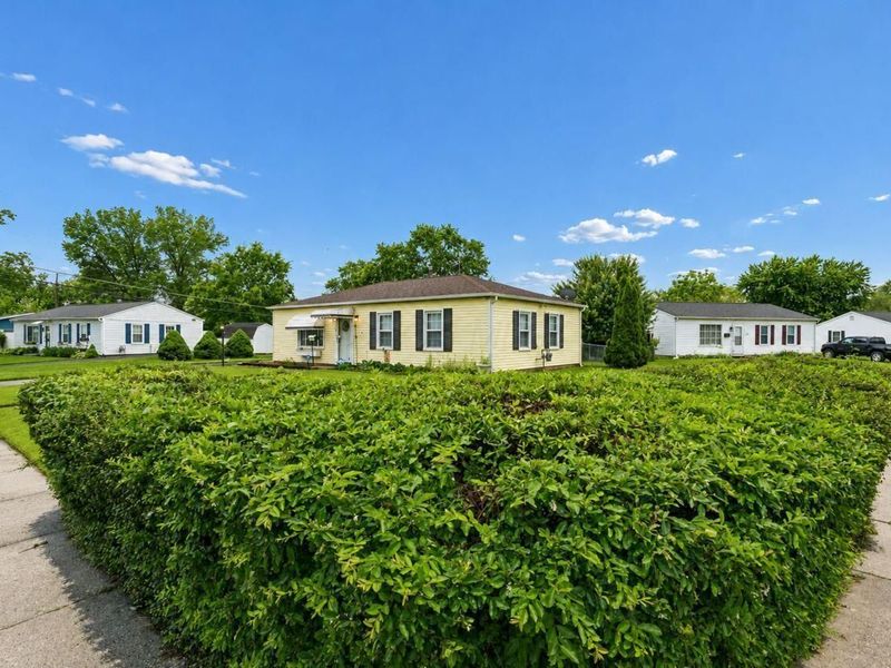 713 Gilmore Drive , Reynoldsburg, OH 43068 Photo 2