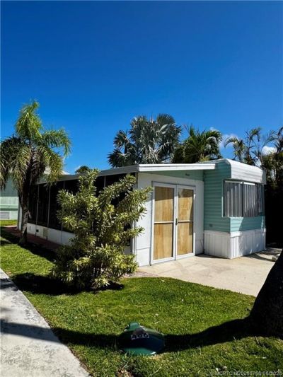 466 Nettles Boulevard, Jensen Beach, FL 34957 Photo