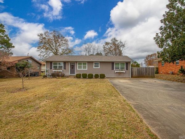 912 W Vine, Sheridan, AR 72150