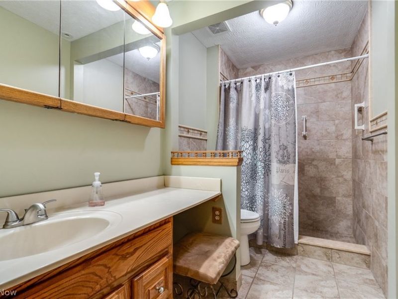 7004 Madison Avenue, Madison, OH 44057 Photo 16