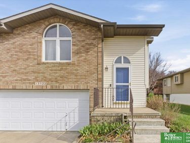15522 Burdette Street, Omaha, NE 68116