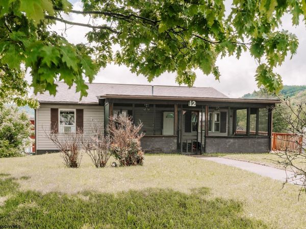 12 Goldenrod Lane, Clarksburg, WV 26301